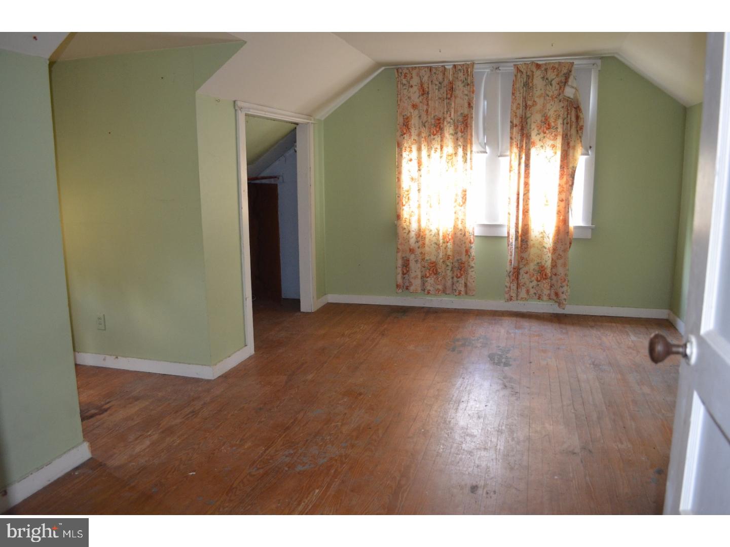 339 Harding Highway Carneys Point, NJ 08069 - Photo 11 of 22 Bedroom 4