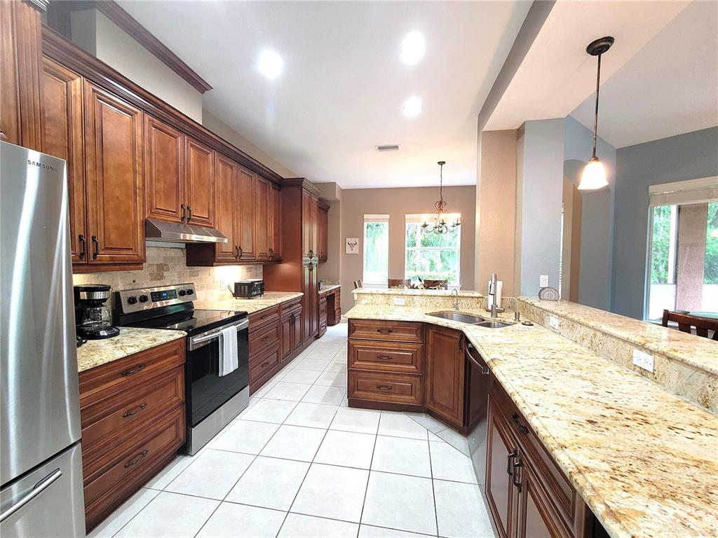 5465 46th Court West Bradenton, FL 34210 - Photo 15 of 53