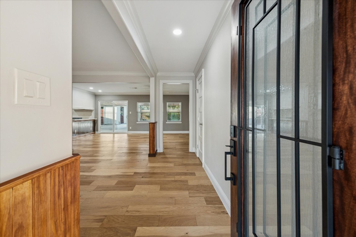 10422 Raritan Drive Houston, TX 77043 - Photo 3 of 31 a view of gallery