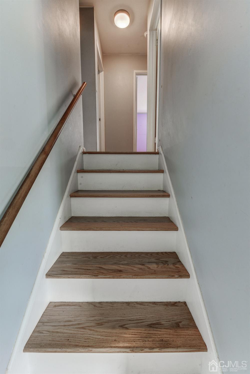 37 Finley Road Edison, NJ 08817 - Photo 14 of 29 a view of entryway