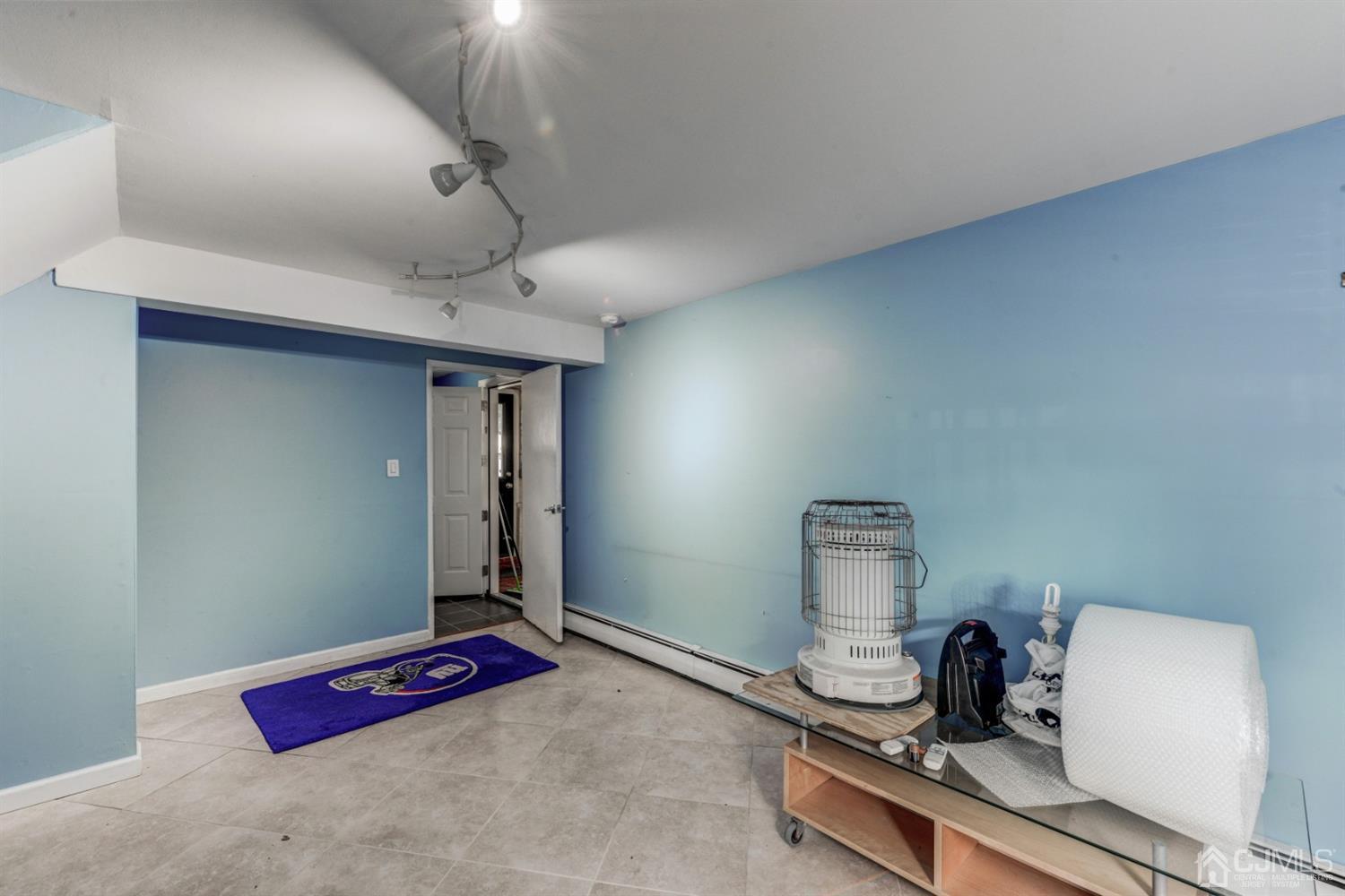 37 Finley Road Edison, NJ 08817 - Photo 16 of 29