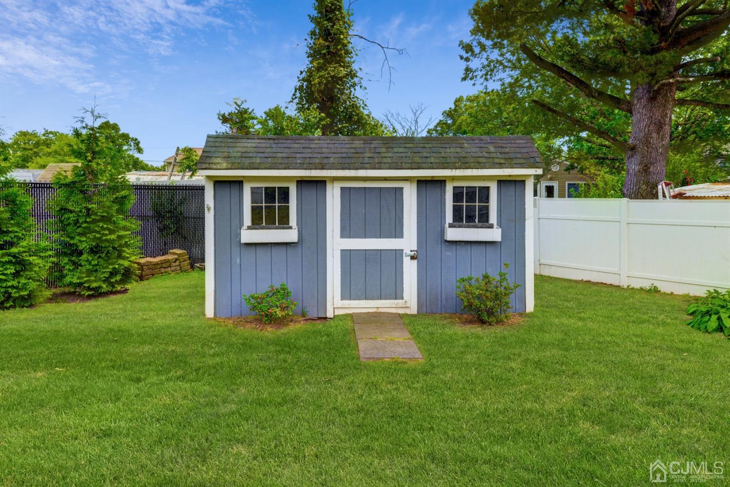 37 Finley Road Edison, NJ 08817 - Photo 27 of 29 front view of a house with a yard