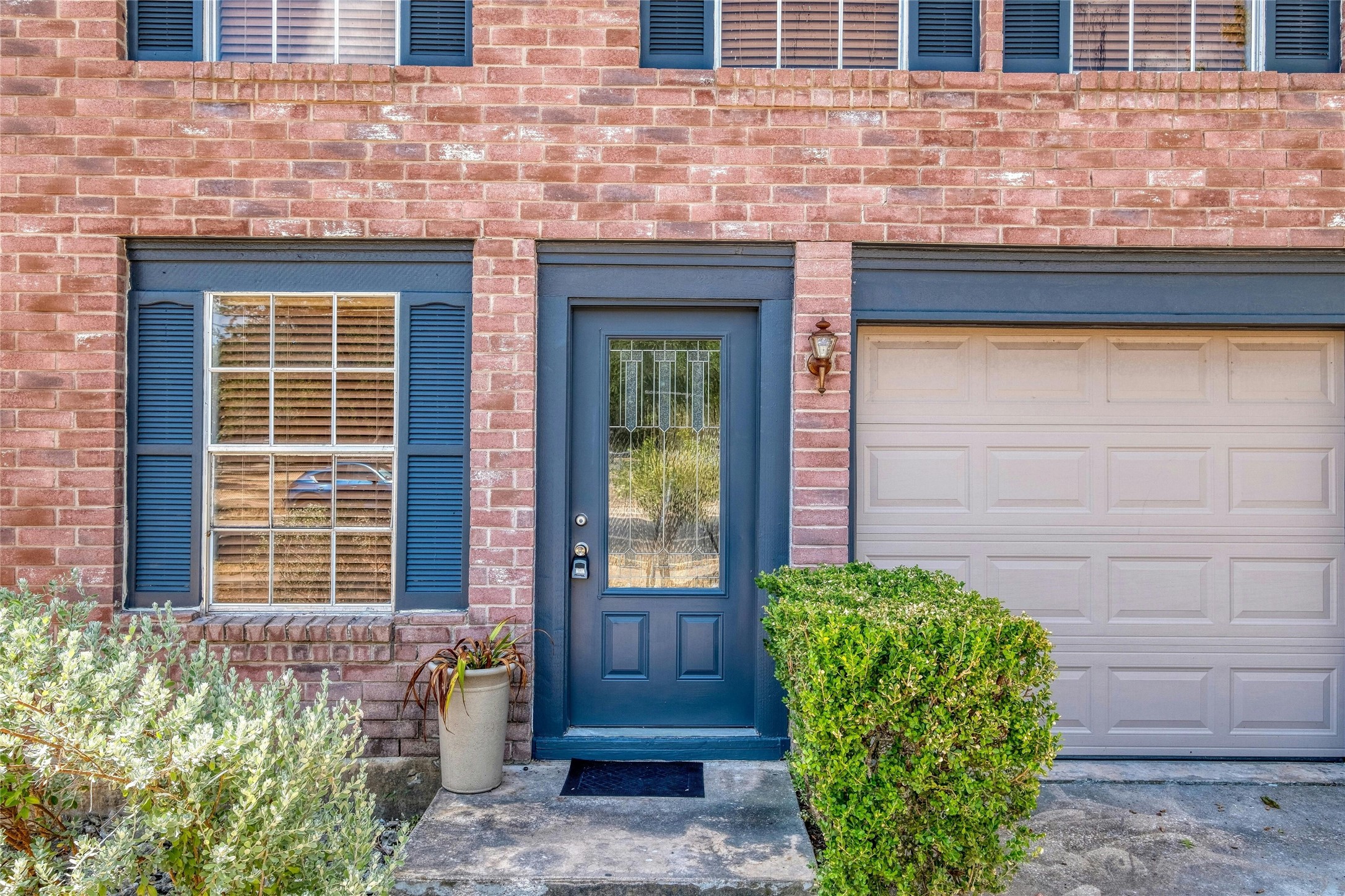 12713 Modena Trail Austin, TX 78729 - Photo 4 of 26