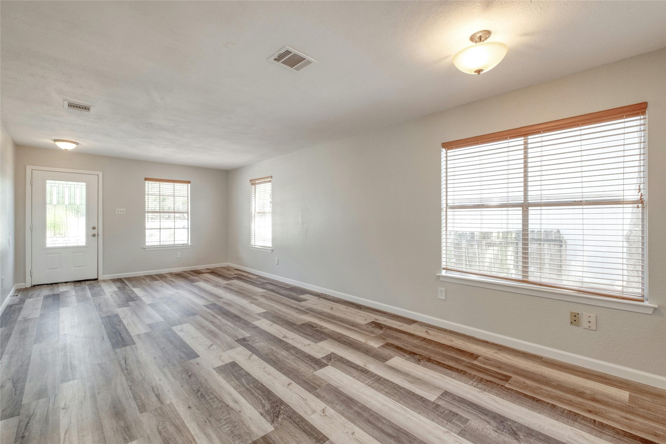 12713 Modena Trail Austin, TX 78729 - Photo 7 of 26