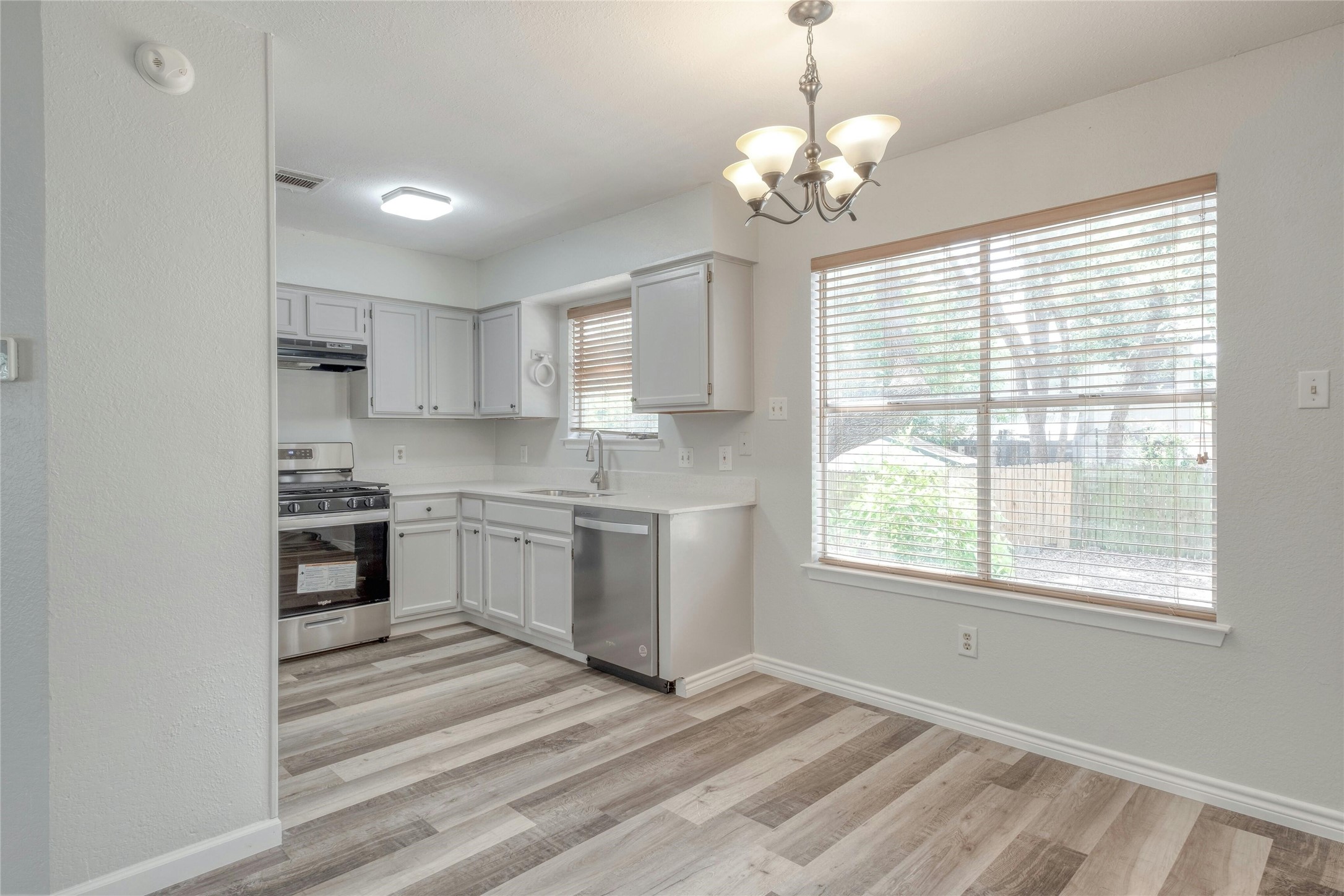 12713 Modena Trail Austin, TX 78729 - Photo 10 of 26