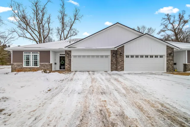 $339,000 | 25 Hillsdale Street, Hillsdale, MI 49242