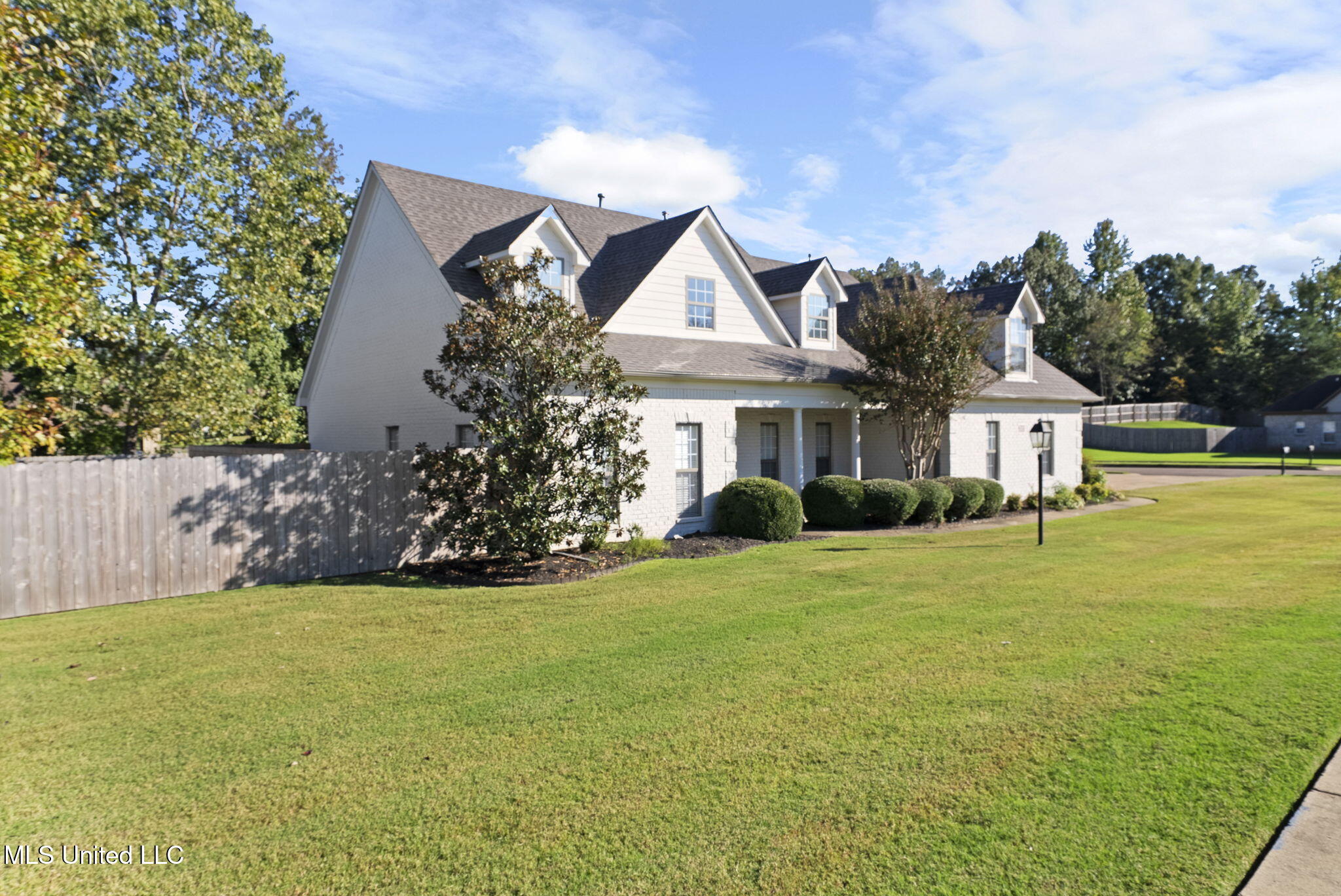 732 Shadow View Drive Hernando, MS 38632 - Photo 2 of 29 2