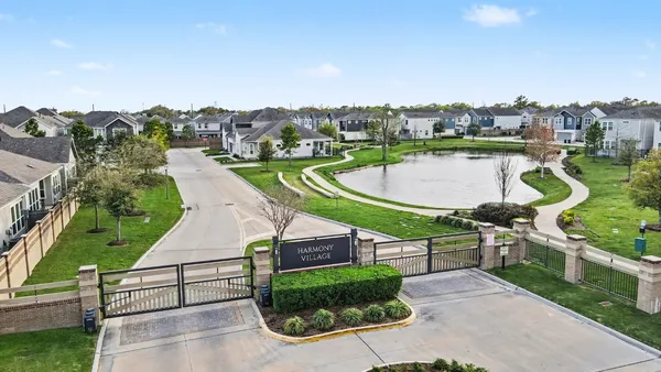 $2,800 | 10011 Brickhouse Drive, Houston, TX 77080
