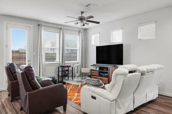 $2,800 | 10011 Brickhouse Drive, Houston, TX 77080