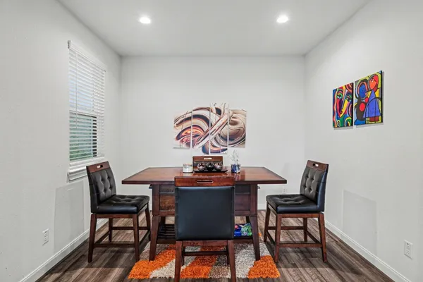$2,800 | 10011 Brickhouse Drive, Houston, TX 77080