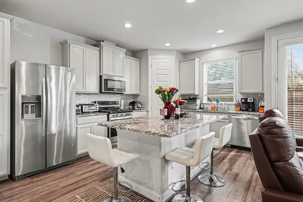 $2,800 | 10011 Brickhouse Drive, Houston, TX 77080