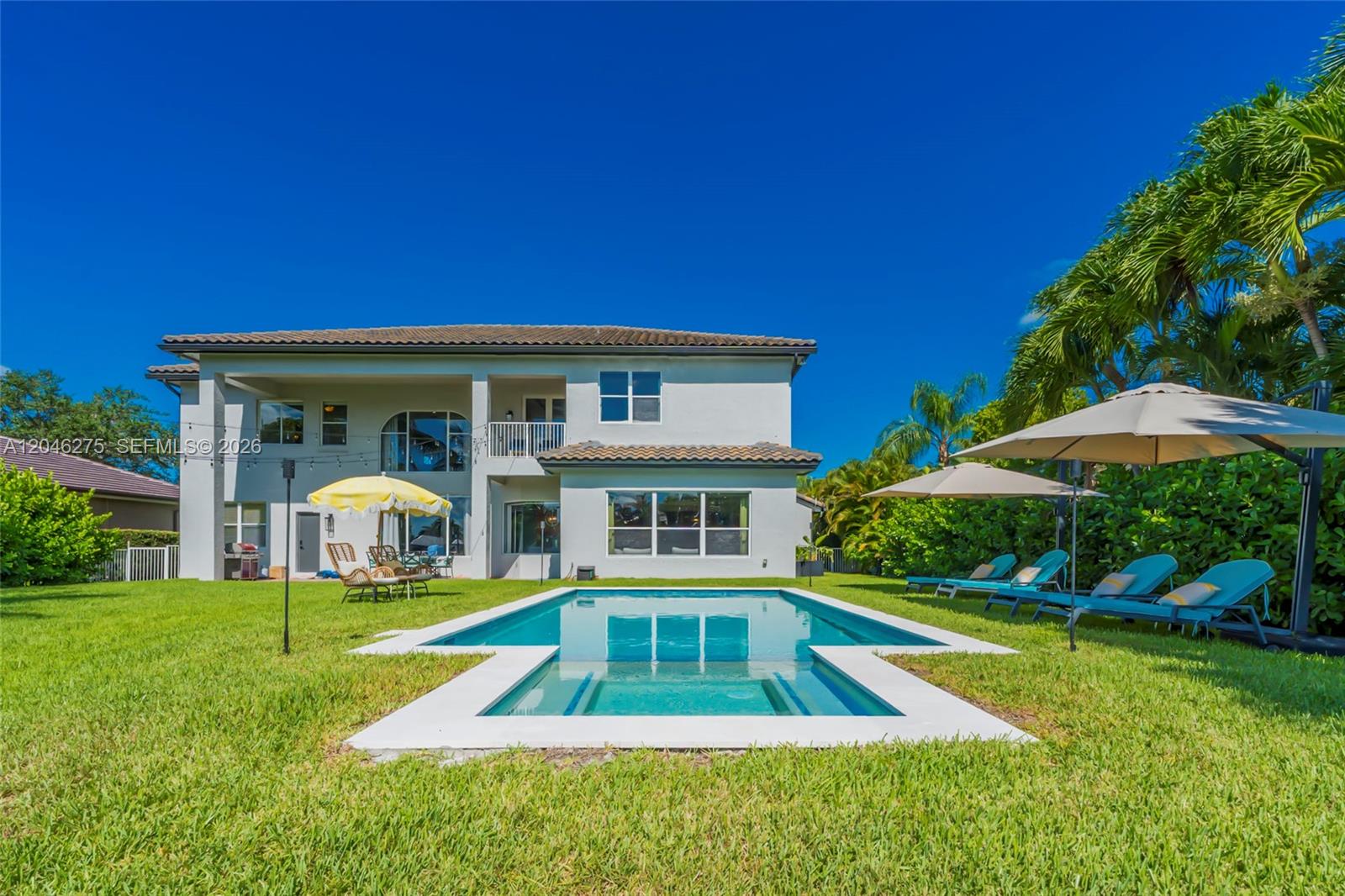 4135 Southwest 186th Way Miramar, FL 33029 - Photo 3 of 76