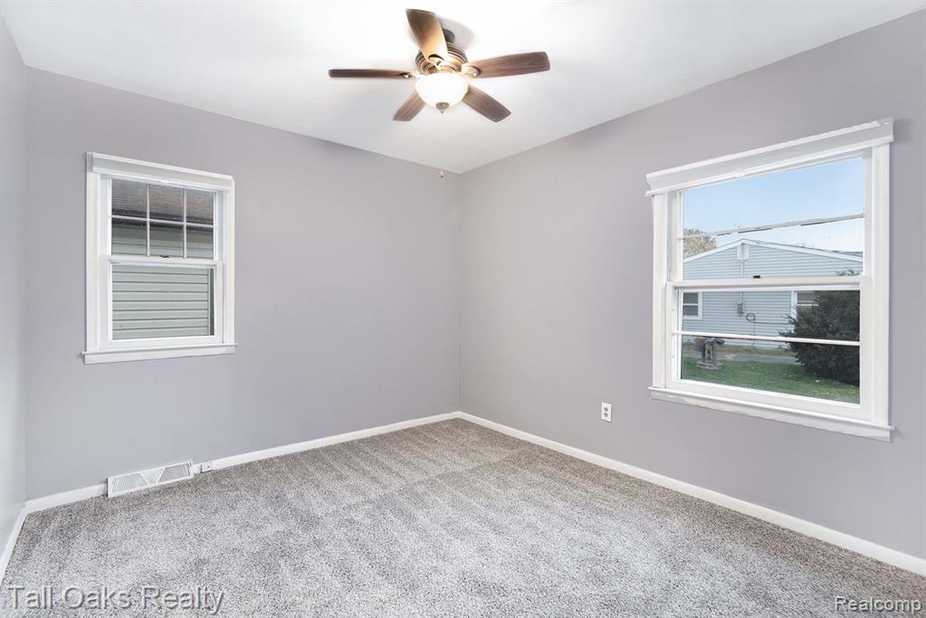 5381 Richfield Road Flint, MI 48506 - Photo 15 of 15