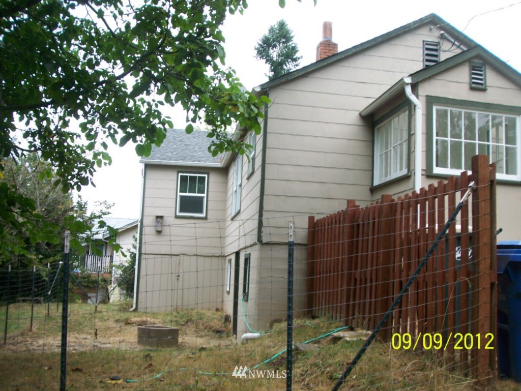 809 Northeast 2nd Street Winlock, WA 98596 - Photo 2 of 15