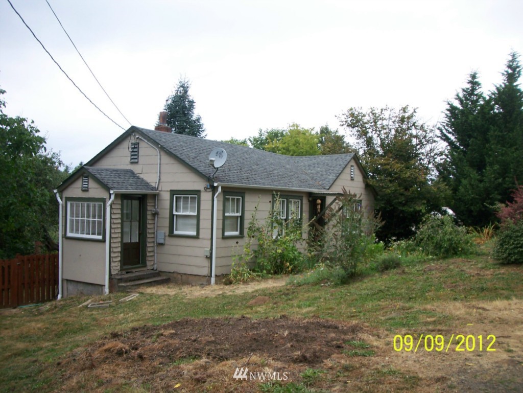 809 Northeast 2nd Street Winlock, WA 98596 - Photo 3 of 15
