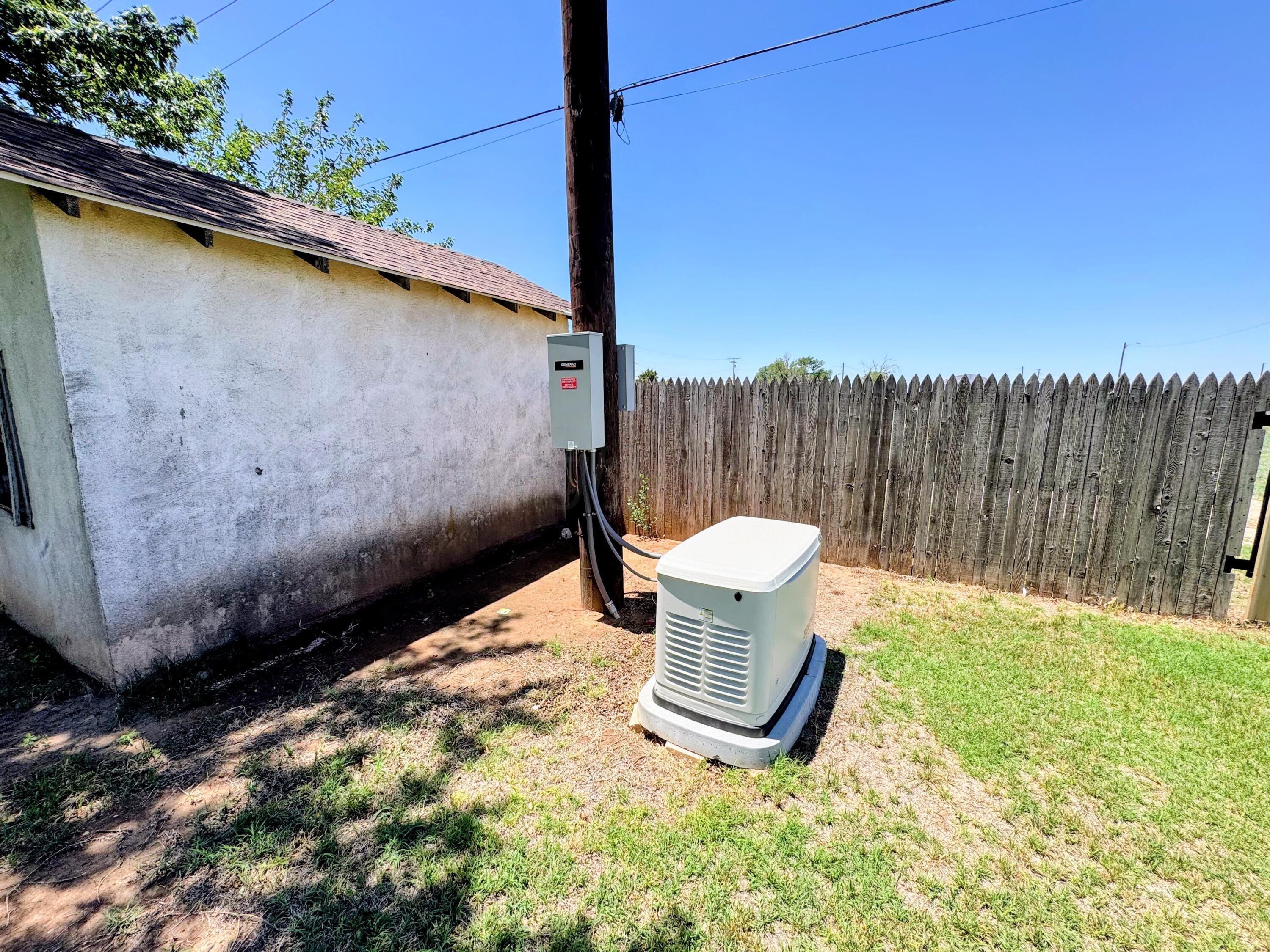 420 South Roland Street Spearman, TX 79081 - Photo 26 of 26 420 S Roland generator