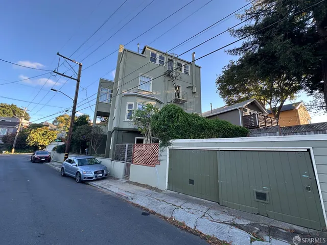 $1,400,000 | 4345-4347 Leach Avenue, Oakland, CA 94602