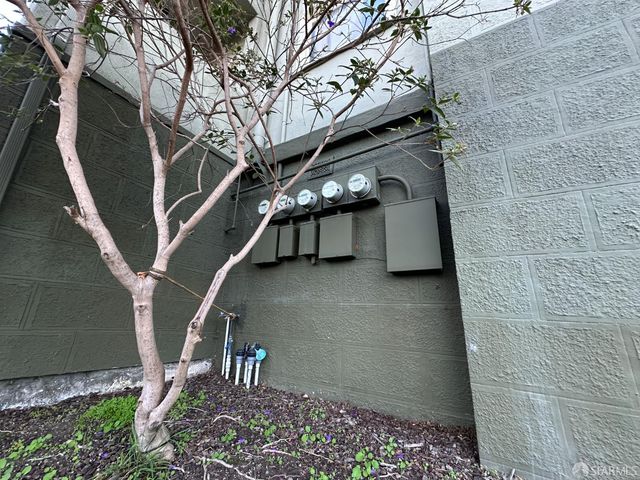 $1,400,000 | 4345-4347 Leach Avenue, Oakland, CA 94602