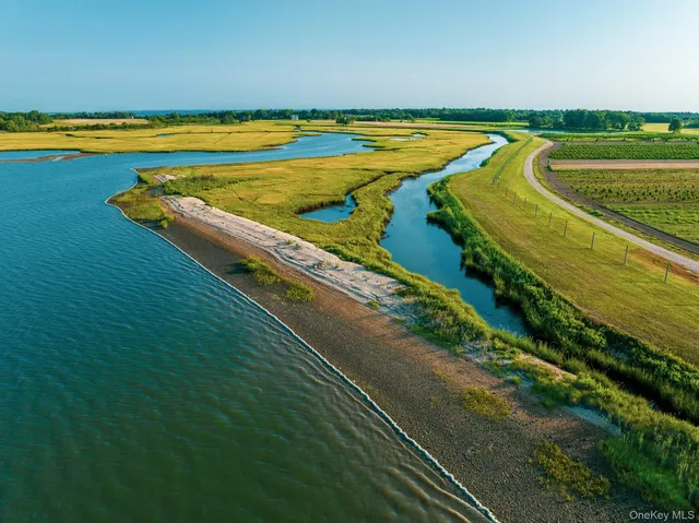 $15,000,000 | 34600 Highway 25, Orient, NY 11957