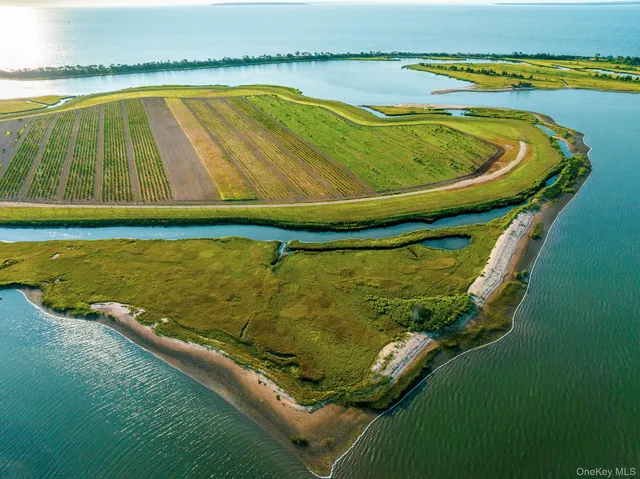 $15,000,000 | 34600 Highway 25, Orient, NY 11957