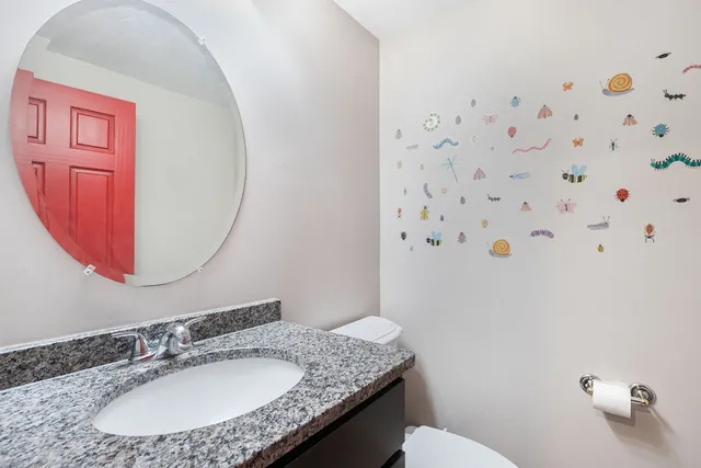 $350,000 | 1590 Fairport Drive, Grayslake, IL 60030