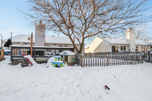 $350,000 | 1590 Fairport Drive, Grayslake, IL 60030