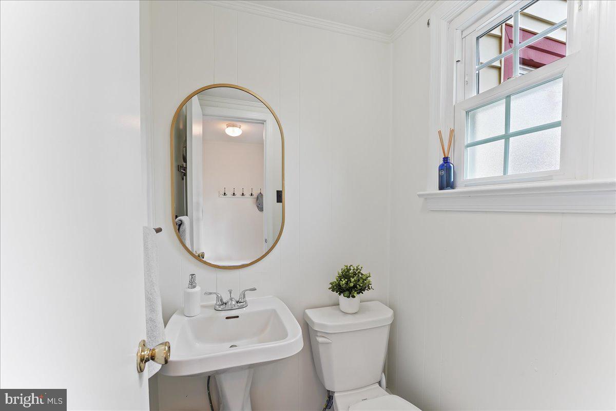 48 Decatur Road Havertown, PA 19083 - Photo 11 of 19 Main floor 1/2 bath