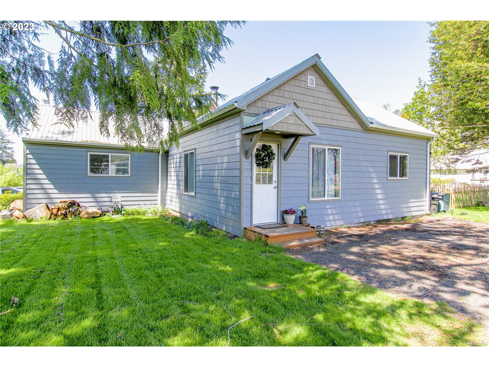 215 Jacobson Road Cathlamet, WA 98612 - Photo 1 of 40 Gallery Image 1