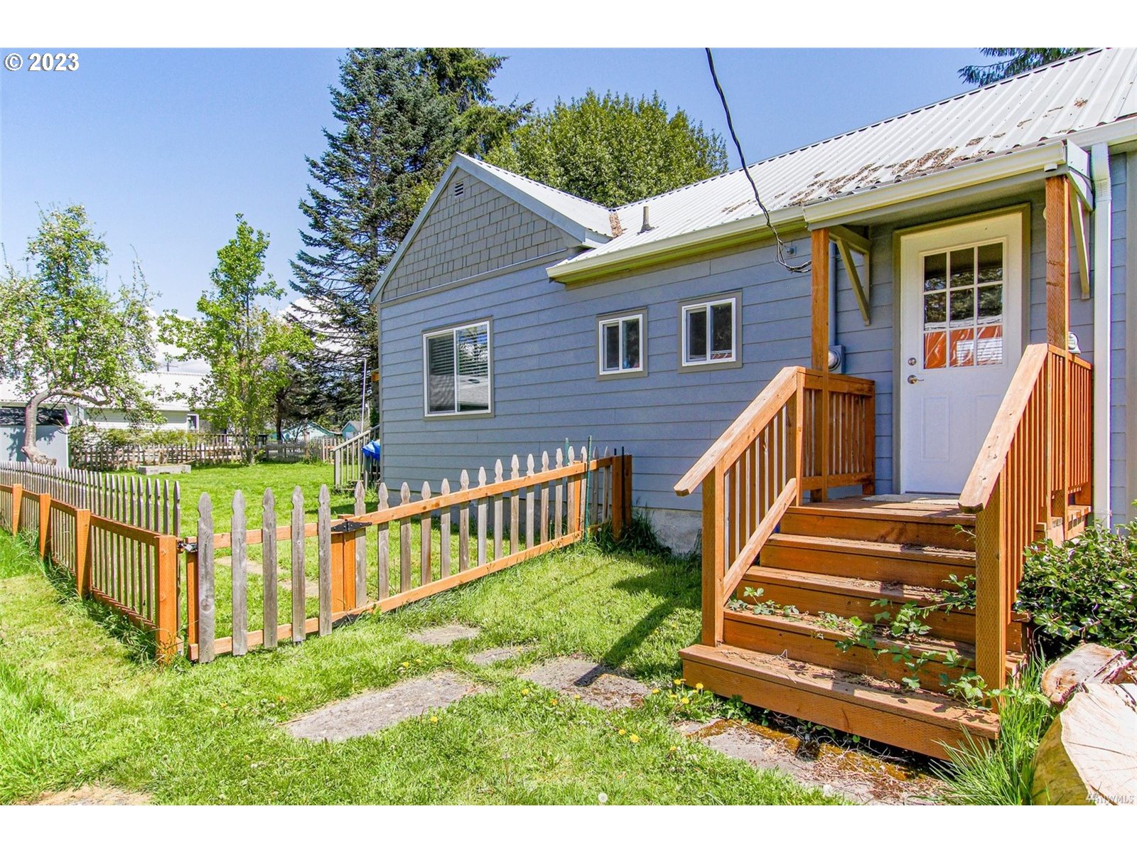 215 Jacobson Road Cathlamet, WA 98612 - Photo 36 of 40 Gallery Image 36