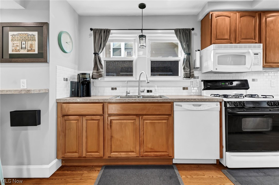 16404 West Park Road Cleveland, OH 44111 - Photo 13 of 41 Gallery Image 13