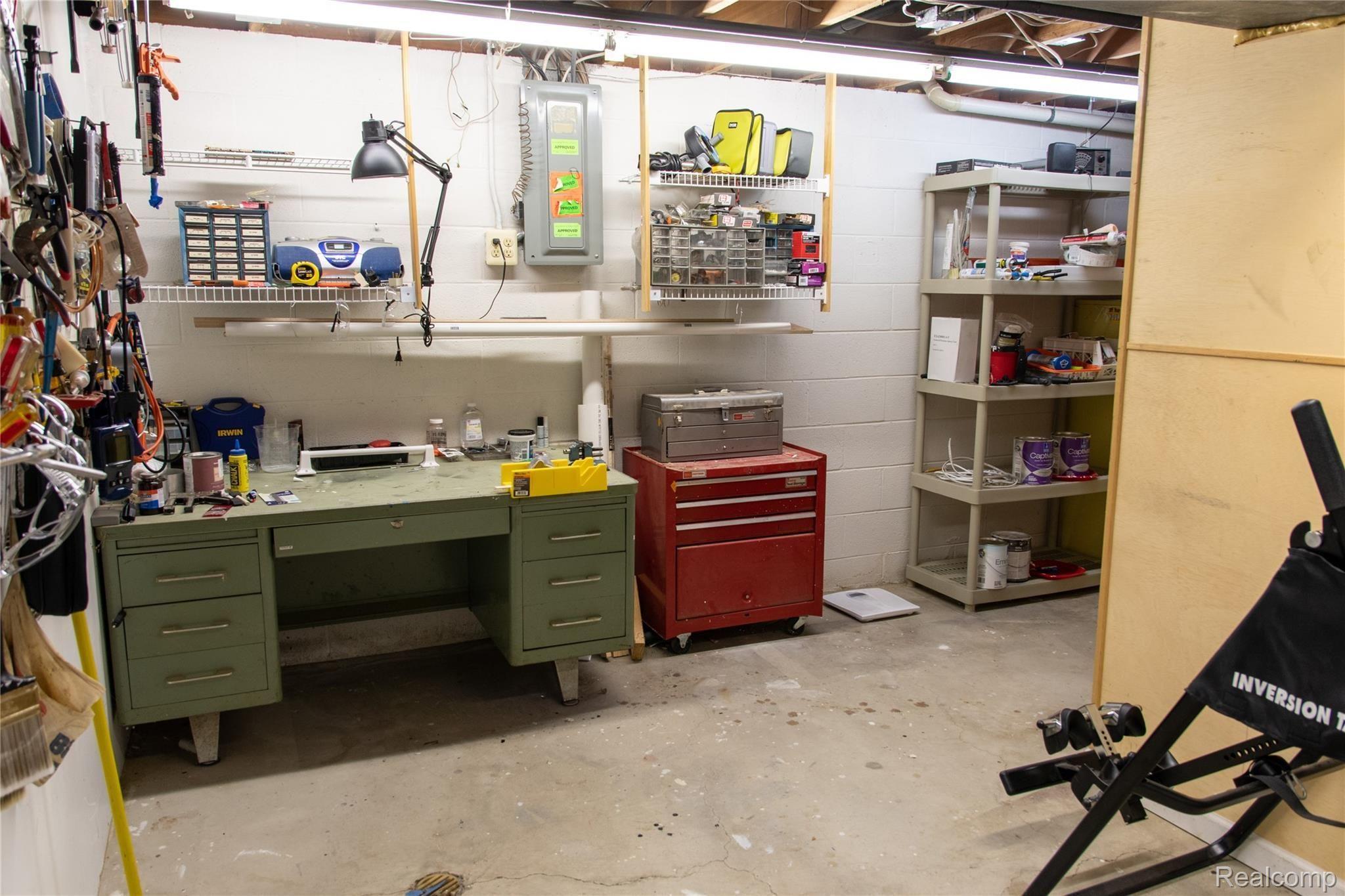 2275 Chalet Drive Rochester, MI 48309 - Photo 52 of 62 Work Room/Bench