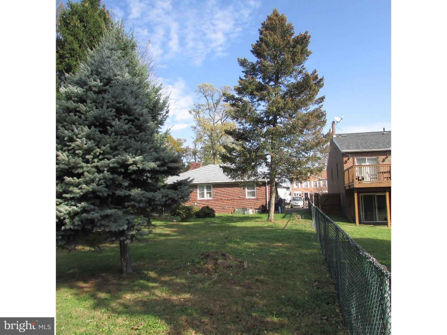 2768 Willits Road Philadelphia, PA 19136 - Photo 20 of 21 Back Yard