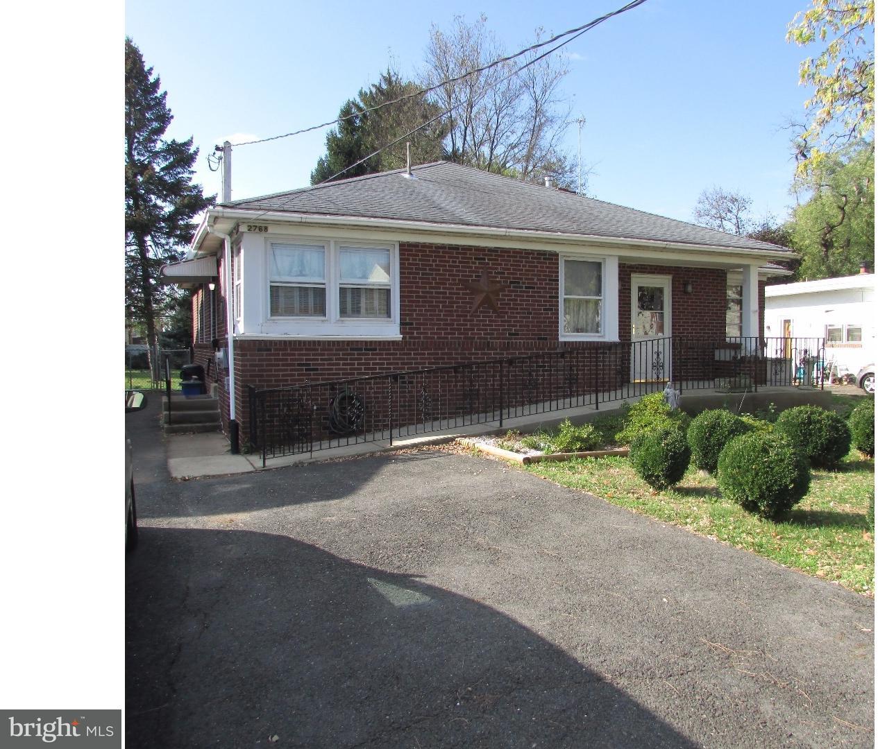 2768 Willits Road Philadelphia, PA 19136 - Photo 3 of 21 Driveway