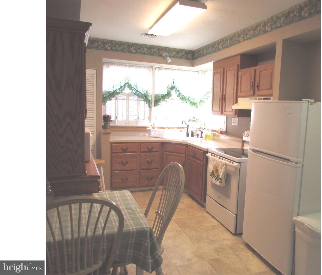 2768 Willits Road Philadelphia, PA 19136 - Photo 8 of 21 Kitchen