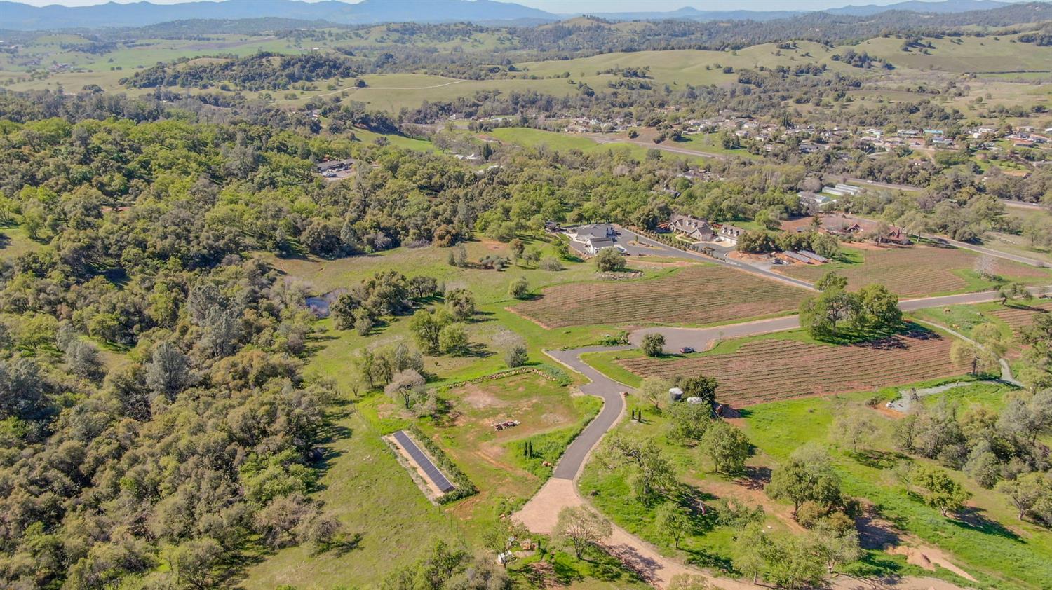 360 Pyshon Road Angels Camp, CA 95222 - Photo 8 of 28