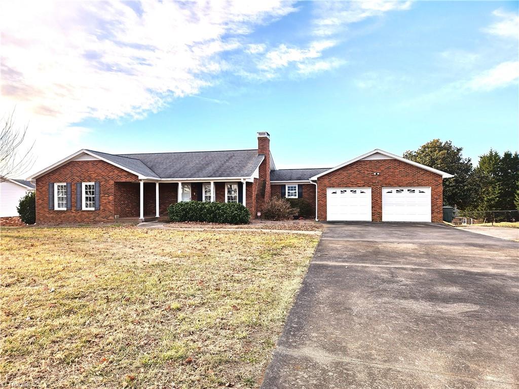 106 Jim Barr Road King, NC 27021 - Photo 1 of 27