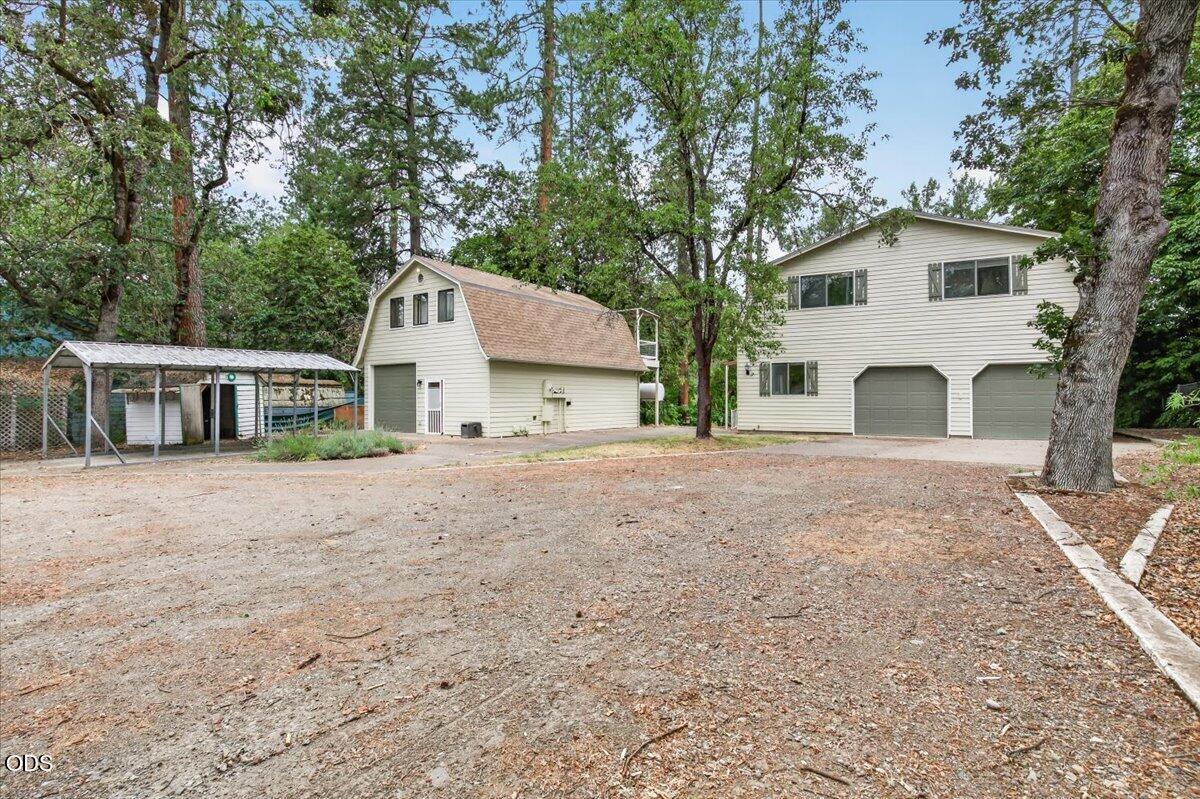 2204 Lampman Road Gold Hill, OR 97525 - Photo 5 of 54