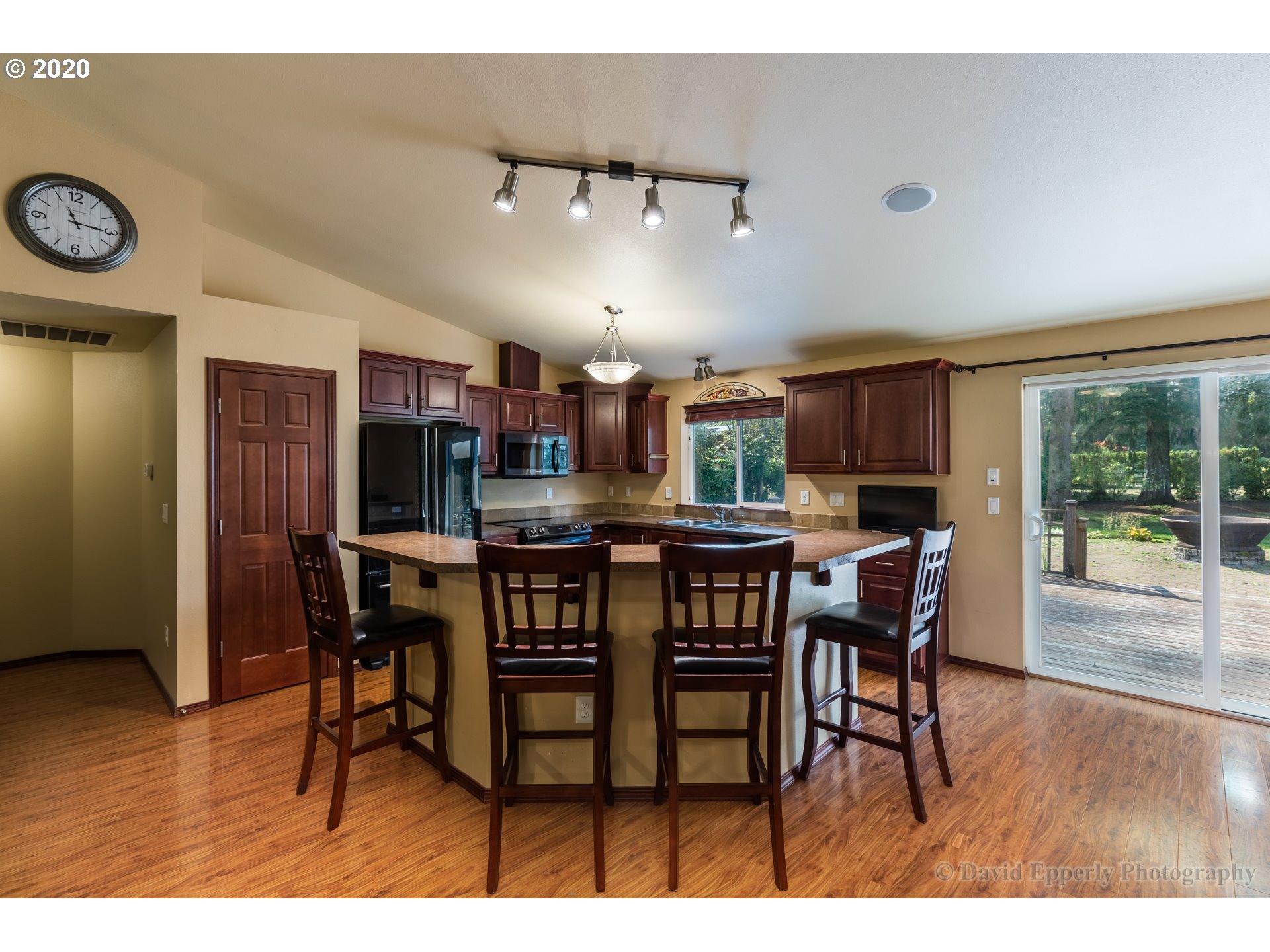 35032 Achilles Road Warren, OR 97053 - Photo 6 of 22 Gallery Image 6