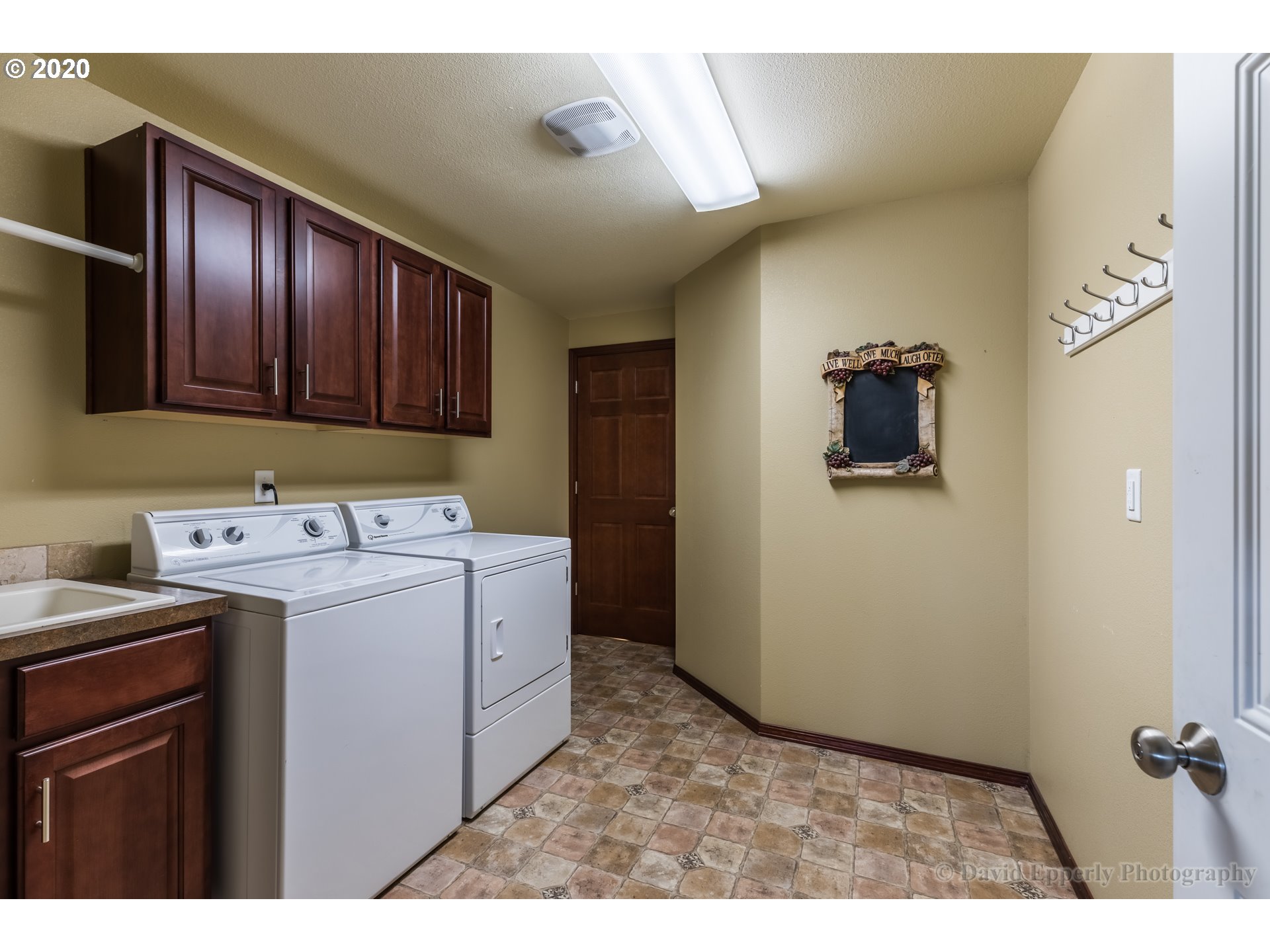 35032 Achilles Road Warren, OR 97053 - Photo 9 of 22 Gallery Image 9