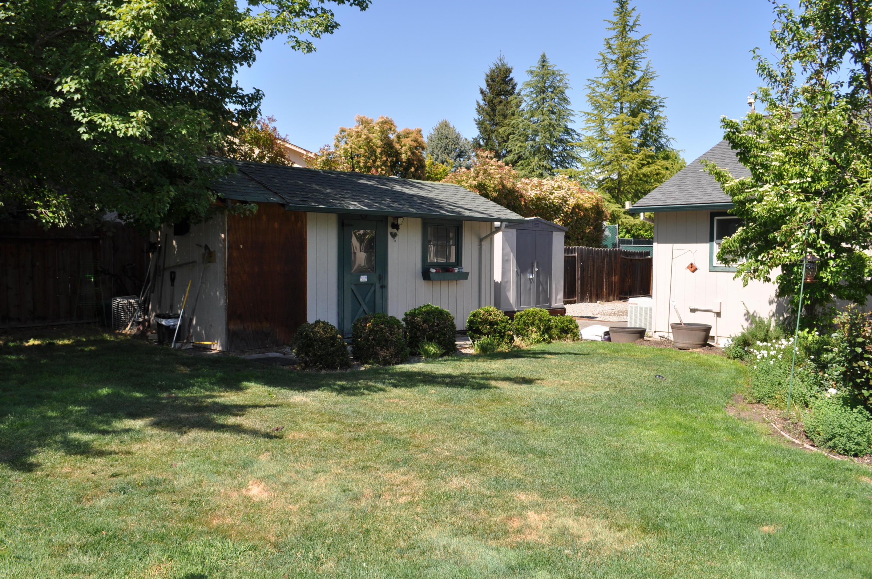 801 Ridgeview Drive Eagle Point, OR 97524 - Photo 20 of 28 a view of a house with a yard and tree s