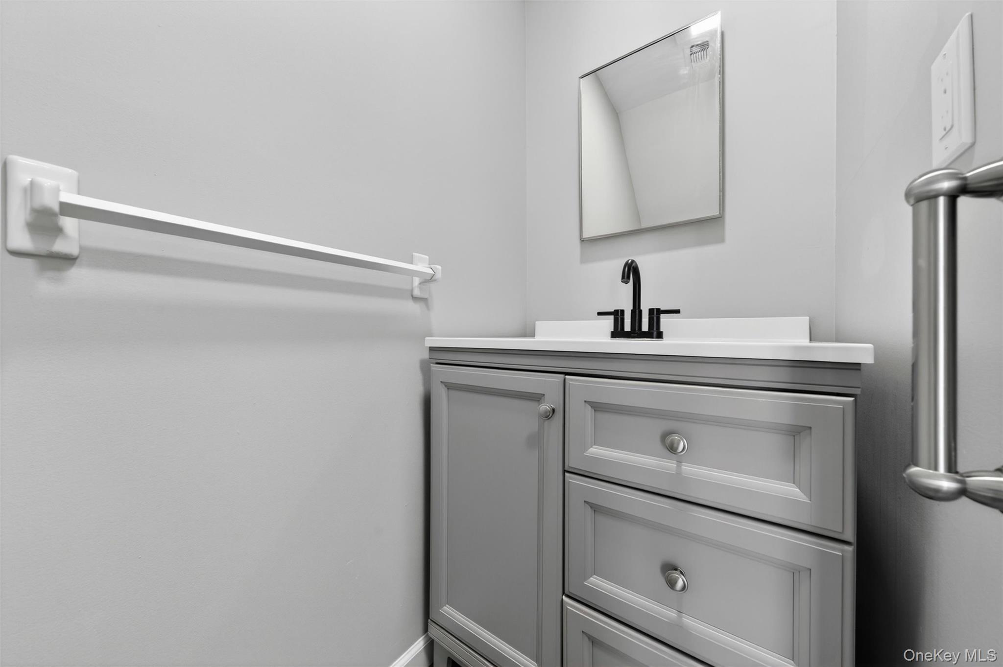 43 The Rise Warwick, NY 10990 - Photo 28 of 49 a bathroom with a sink vanity and mirror
