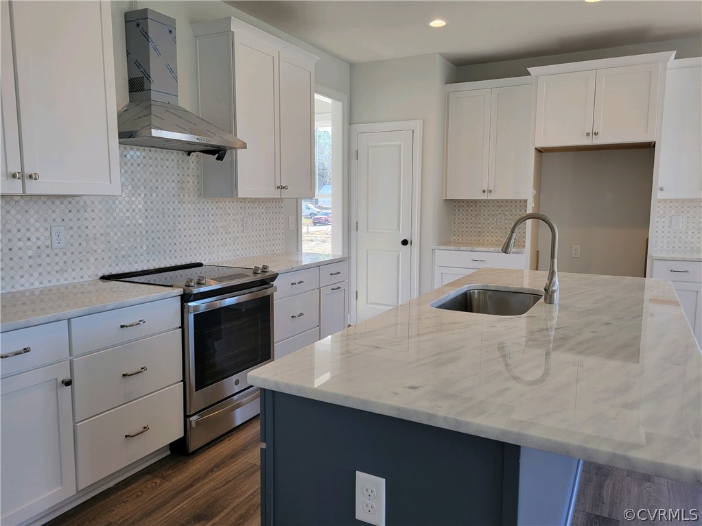 113 Thorncliff Road Ashland, VA 23005 - Photo 3 of 18 Photo of actual home! Quick move-in!