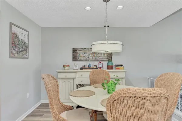 $2,800 | 3141 Heatherwood Lane, Sarasota, FL 34235