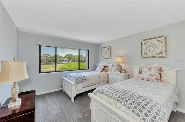 $2,800 | 3141 Heatherwood Lane, Sarasota, FL 34235