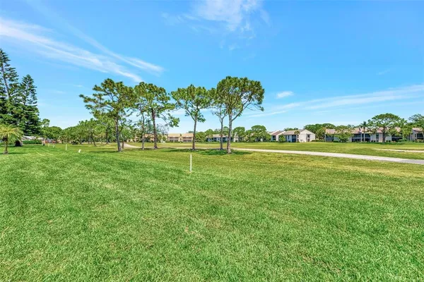 $2,800 | 3141 Heatherwood Lane, Sarasota, FL 34235