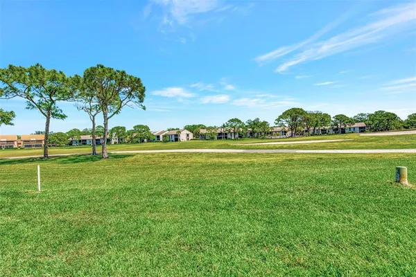 $2,800 | 3141 Heatherwood Lane, Sarasota, FL 34235