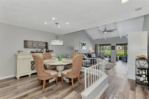 $2,800 | 3141 Heatherwood Lane, Sarasota, FL 34235