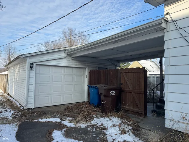 $90,000 | 1409 South 4th Street, Clinton, IN 47842