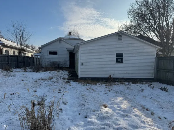 $90,000 | 1409 South 4th Street, Clinton, IN 47842