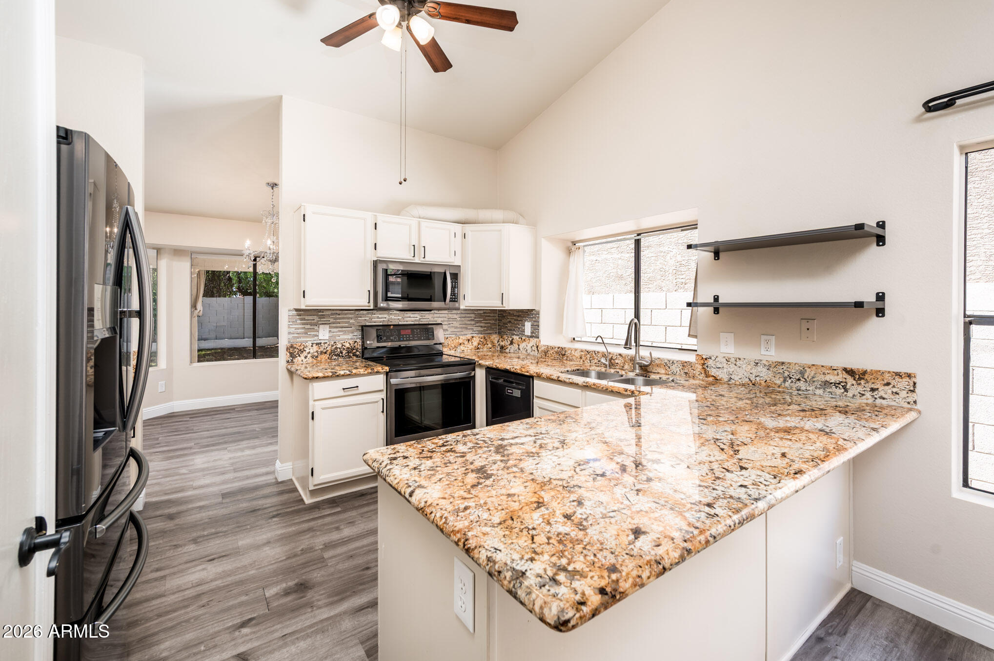 2717 East Dry Creek Road Phoenix, AZ 85048 - Photo 17 of 36 Kitchen